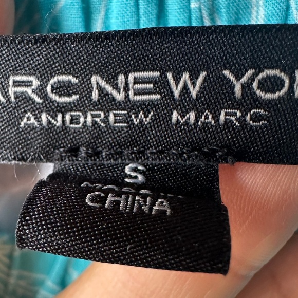 Andrew Marc Turquoise Garment - Picture 5 of 6